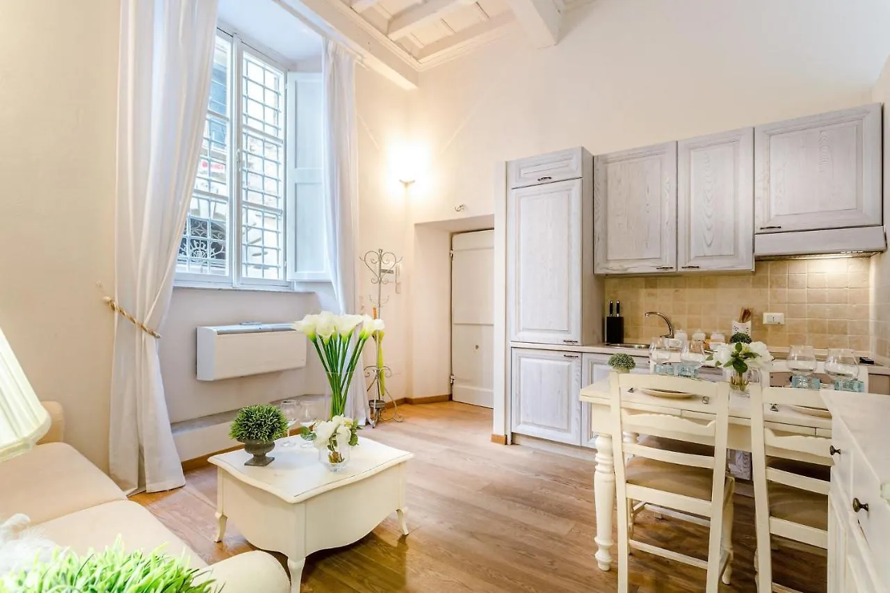 Casa Giustina - Smart Retreat In The Walled City Lucca Apartmán